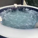 Studio 2 Personnes Jardin Terrasse Jacuzzi A 2Km Des Plages